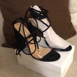 Black Block Heel